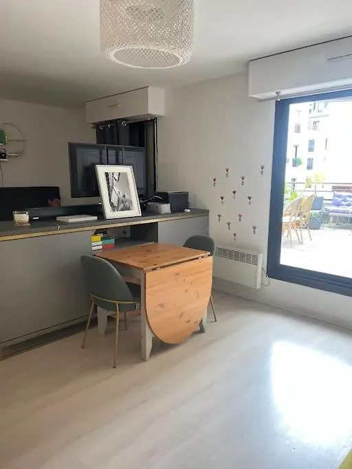 Cosy Studio With Terrace Paryż